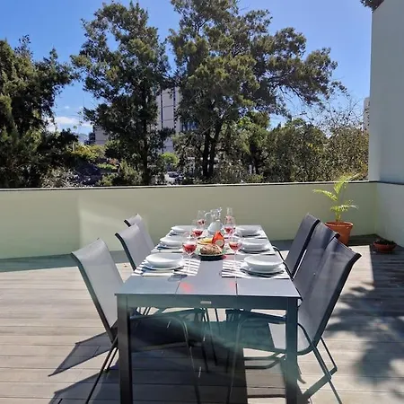 Upscale, Spacious & Peacefull 3-bedroom * Funchal (Madeira)