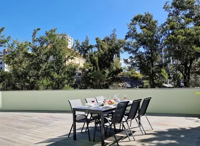 Διαμέρισμα Upscale, Spacious & Peacefull 3-bedroom *