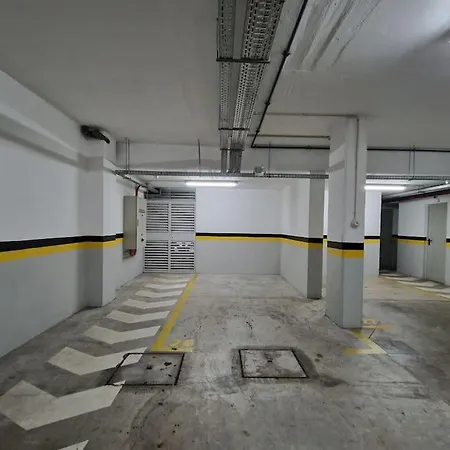 Upscale, Spacious & Peacefull 3-bedroom شقة