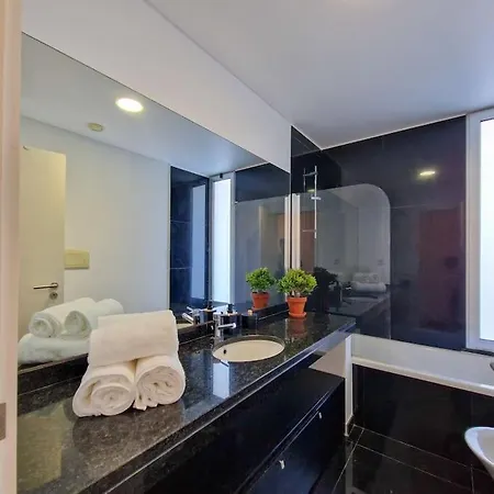 Lägenhet Upscale, Spacious & Peacefull 3-bedroom *