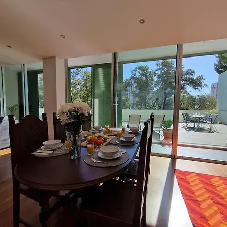 Upscale, Spacious&peacefull 3-bedroom Funchal (Madeira)