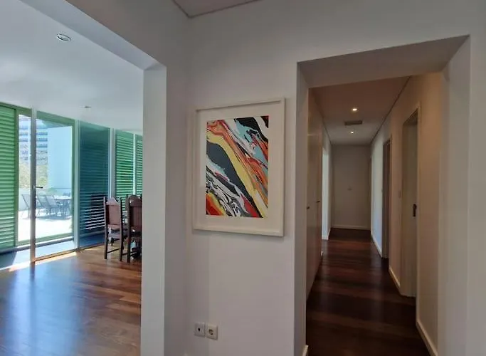 Upscale, Spacious & Peacefull 3-bedroom דירה *