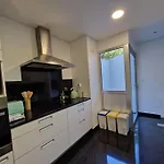 아파트 Upscale, Spacious & Peacefull 3-bedroom