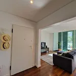 아파트 Upscale, Spacious & Peacefull 3-bedroom 푼샬