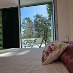 아파트 Upscale, Spacious & Peacefull 3-bedroom 푼샬